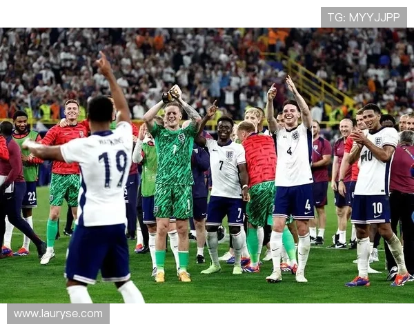 欧洲杯逆境重生激励全队士气上演惊天翻盘堪称教材级励志典范