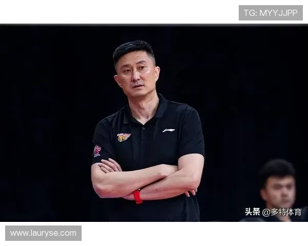 杜锋Vlog：全力以赴拼搏进季后赛 继续打磨迎接更强挑战