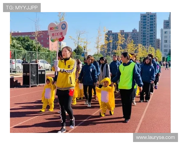 小鸟体育引领运动新风潮 打造全方位健康生活体验